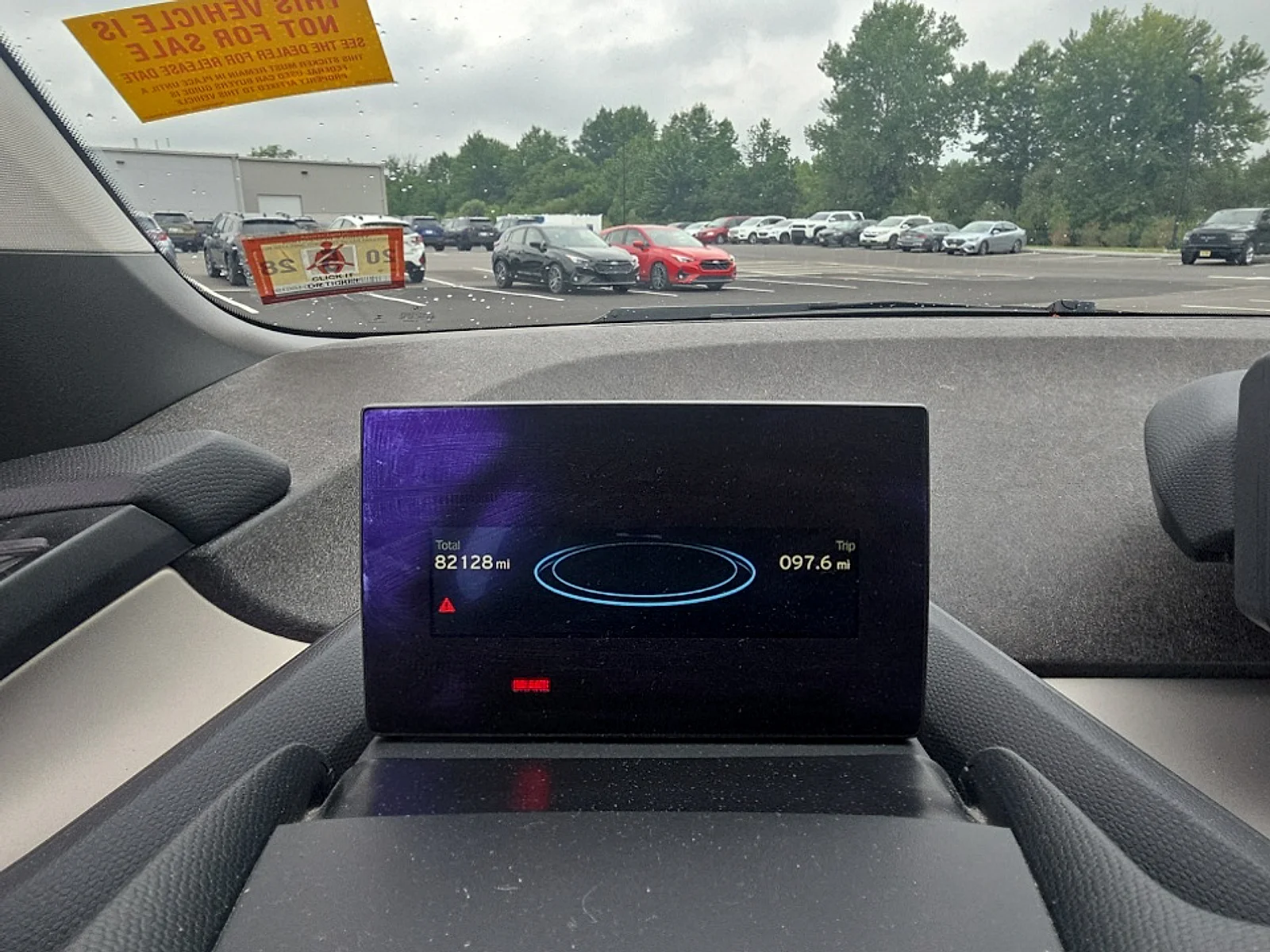 Used 2017 Protonic Blue Metallic w/Frozen Gray Accent BMW 94 Ah w/Range Extender image 11