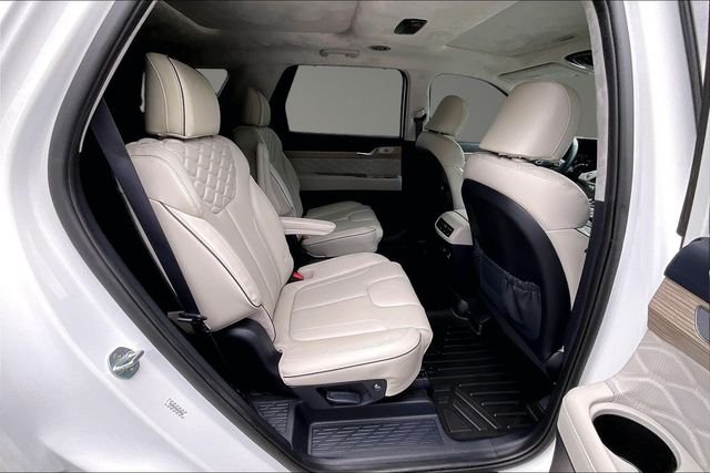 Used 2022 White Hyundai Calligraphy image 25