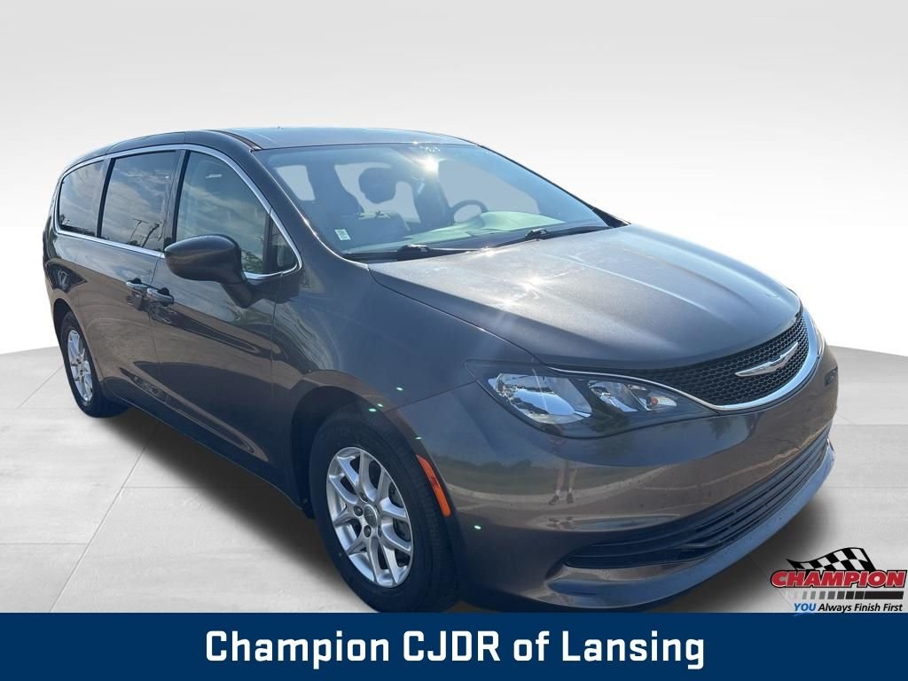 Used 2017 Gray Chrysler Touring image 10