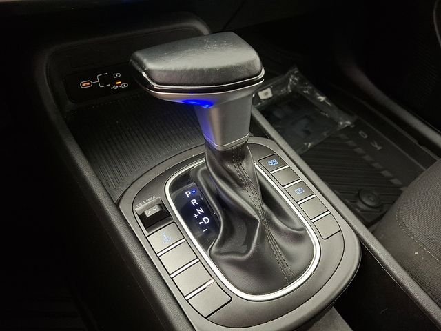 Certified Used 2025 White Hyundai SEL image 18