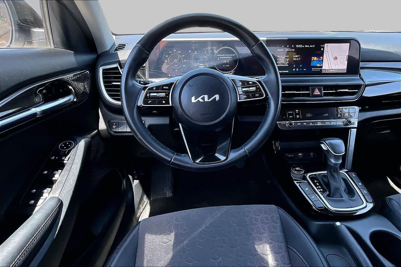 Pre-Owned 2024 Kia Seltos S