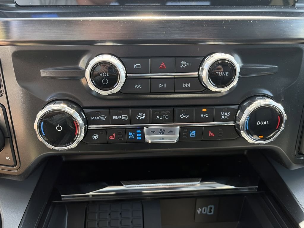 New 2026 Agate Black Metallic Ford F-350® Lariat® image 26