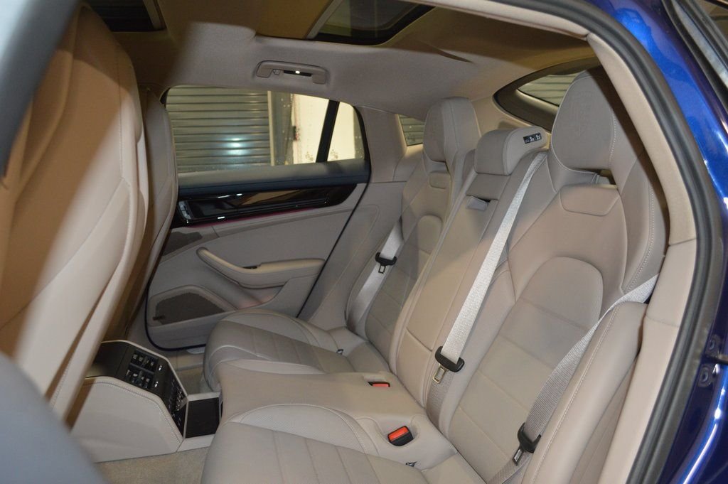 Used 2025 Blue Porsche  image 35