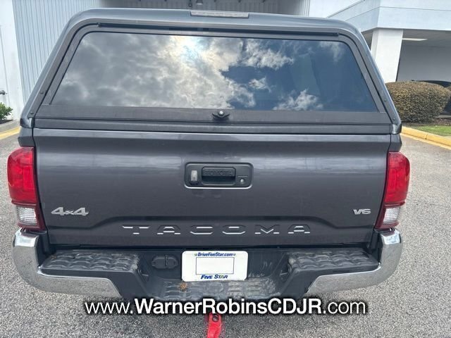 Used 2020 Gray Toyota SR5 image 5