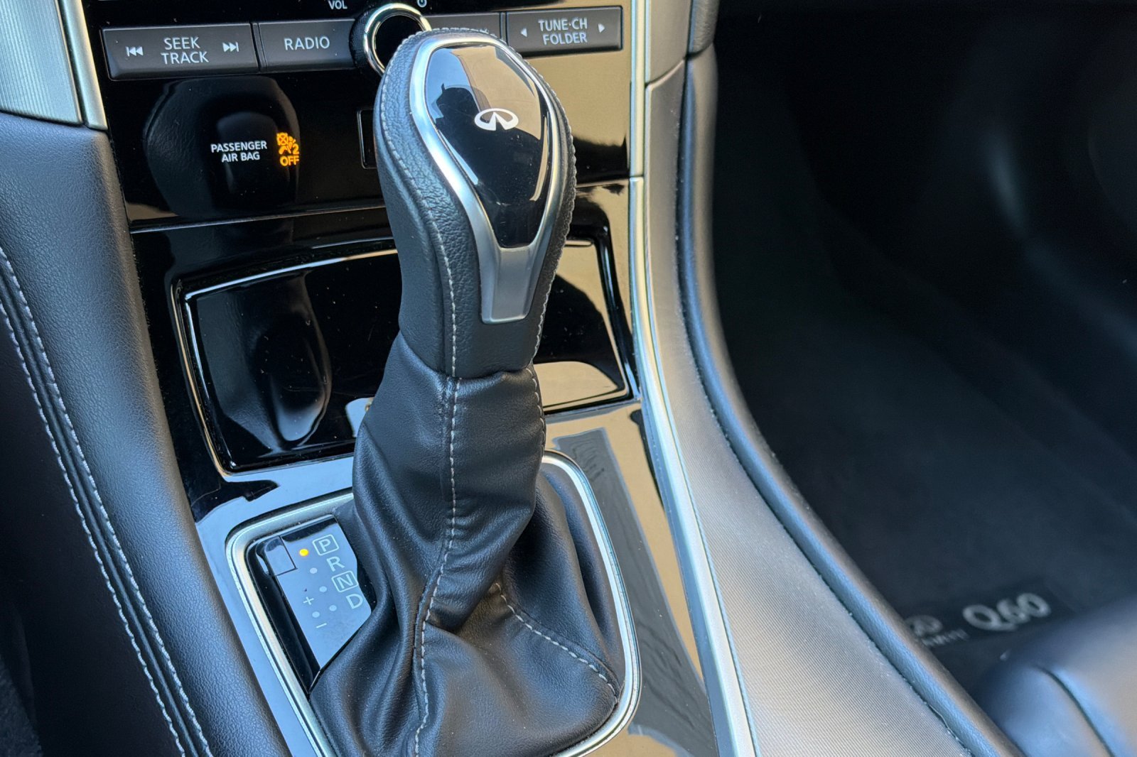 Used 2022 Black Obsidian INFINITI PURE image 19