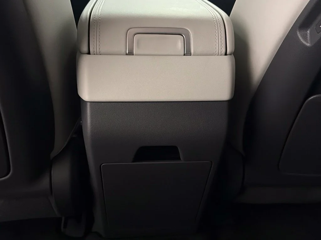 Used 2026 Phantom Black Hyundai Calligraphy image 19