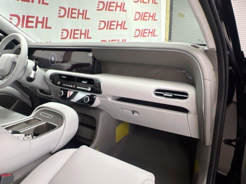 New 2027 Red Hyundai SEL Premium image 14