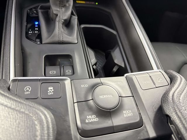 Used 2024 White Toyota XLE image 27