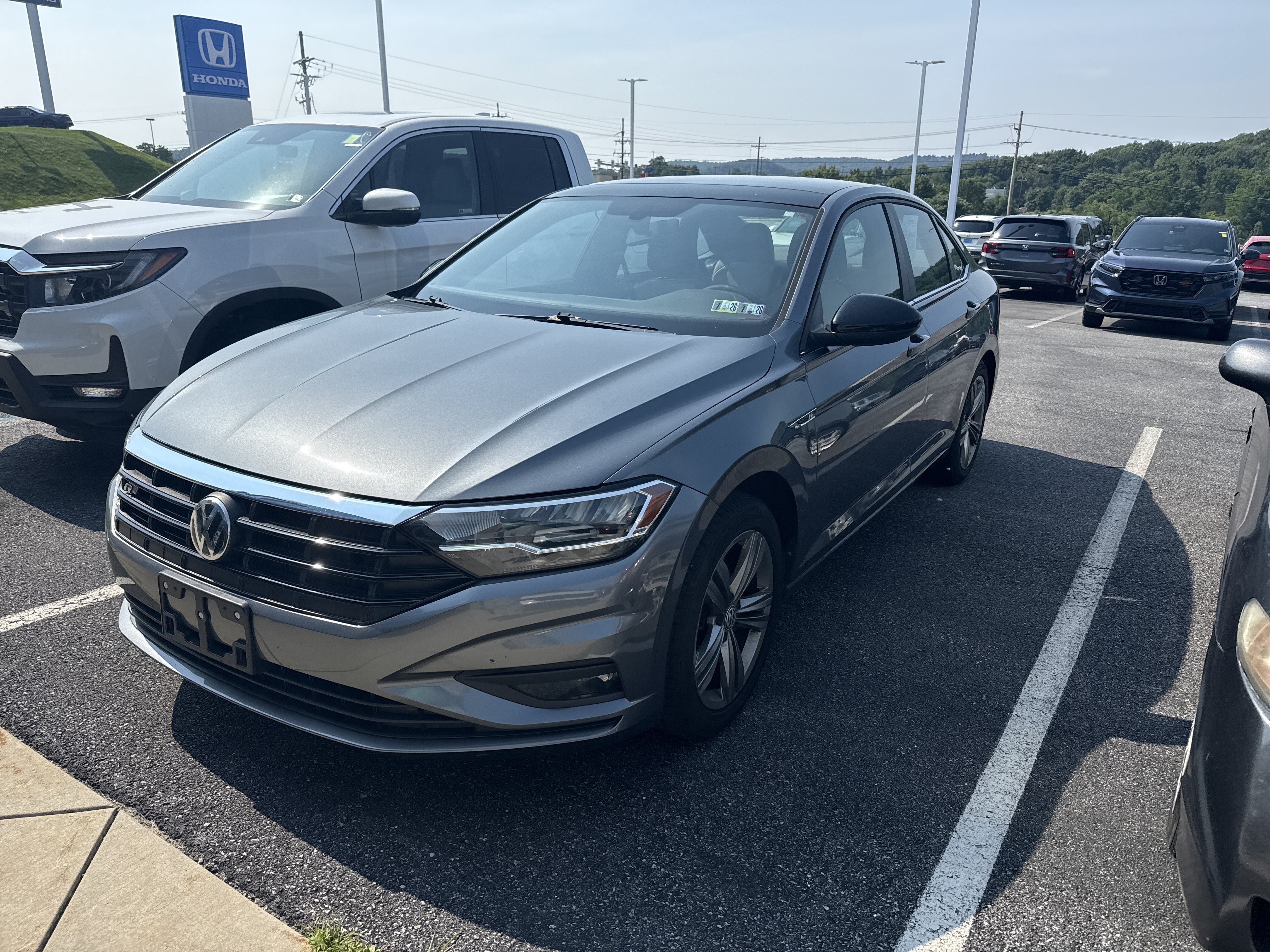 Used 2019 Platinum Gray Metallic Volkswagen R-Line image 7