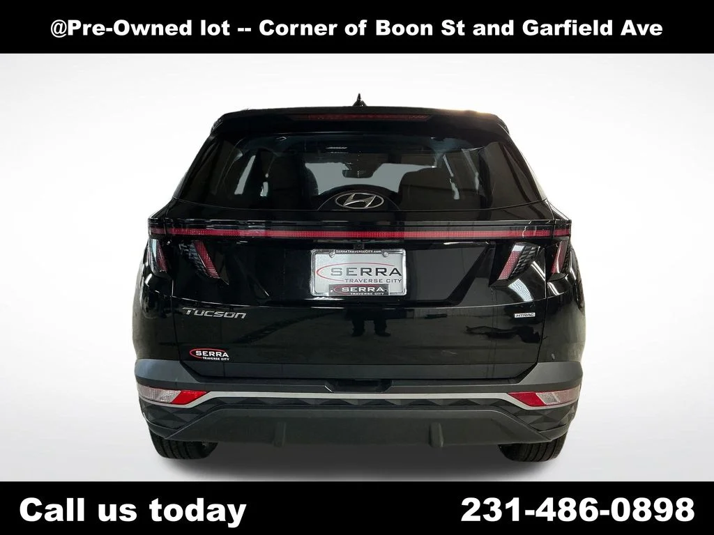 Used 2023 Black Hyundai SEL image 4
