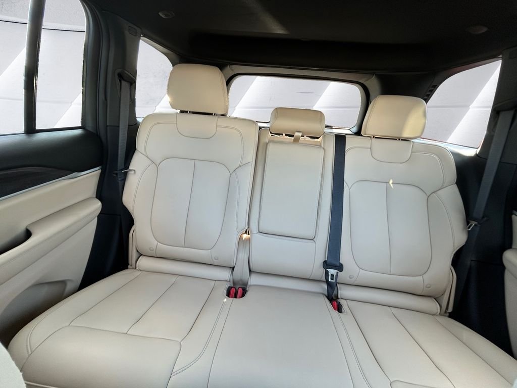 Used 2025 White Jeep Limited image 18