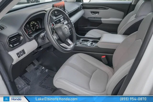 Used 2025 Platinum White Pearl Honda Touring image 15