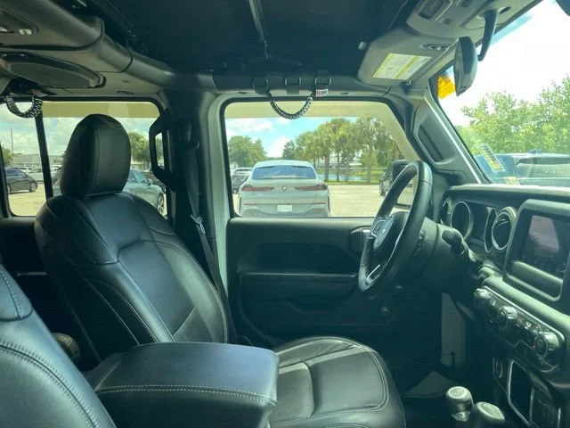 Used 2018 Bright White Clearcoat Jeep Sport image 8