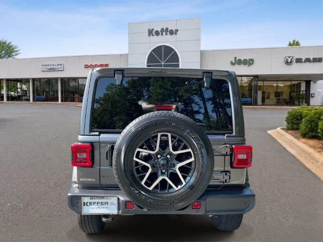 New 2027 Gray Jeep Sahara image 5
