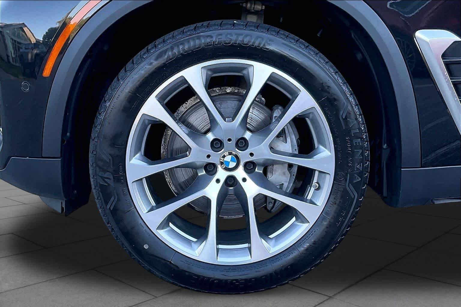 Certified Used 2024 Black Sapphire Metallic BMW xDrive40i image 10