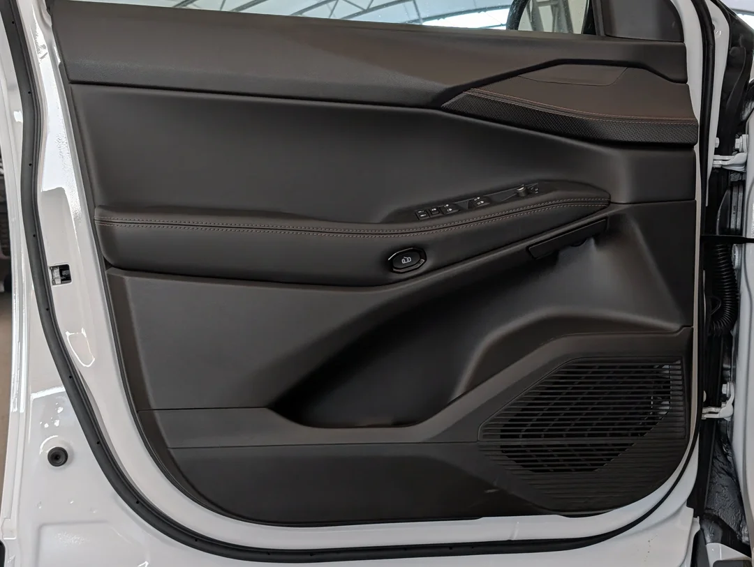 New 2026 White Jeep Limited - - 4x4 - Hybrid - Panoramic Sunroof - Leather Seats - Heated Seats & More! image 12