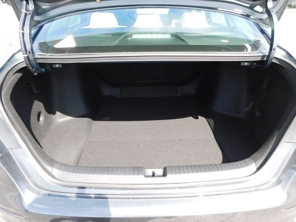 New 2026 Meteorite Gray Metallic Honda Touring image 23