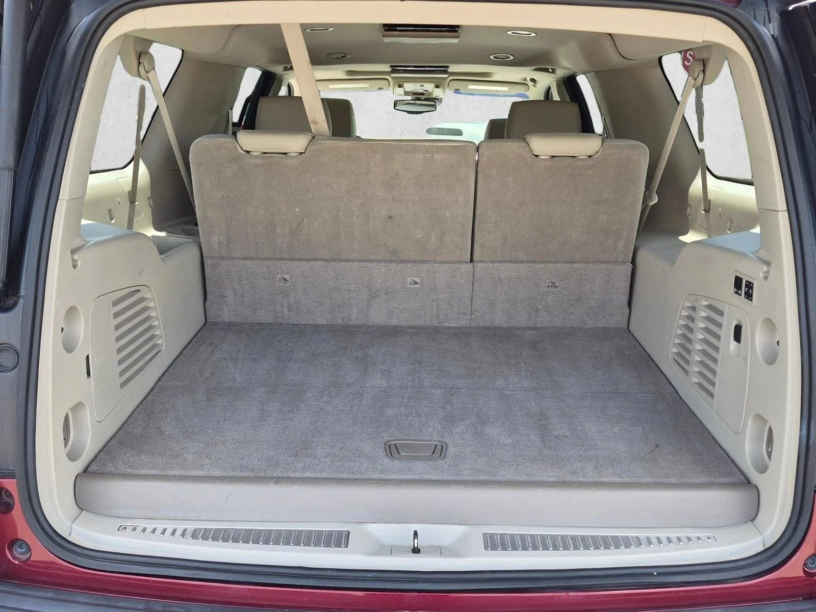 Used 2019 Crimson Red Tintcoat GMC Denali image 6