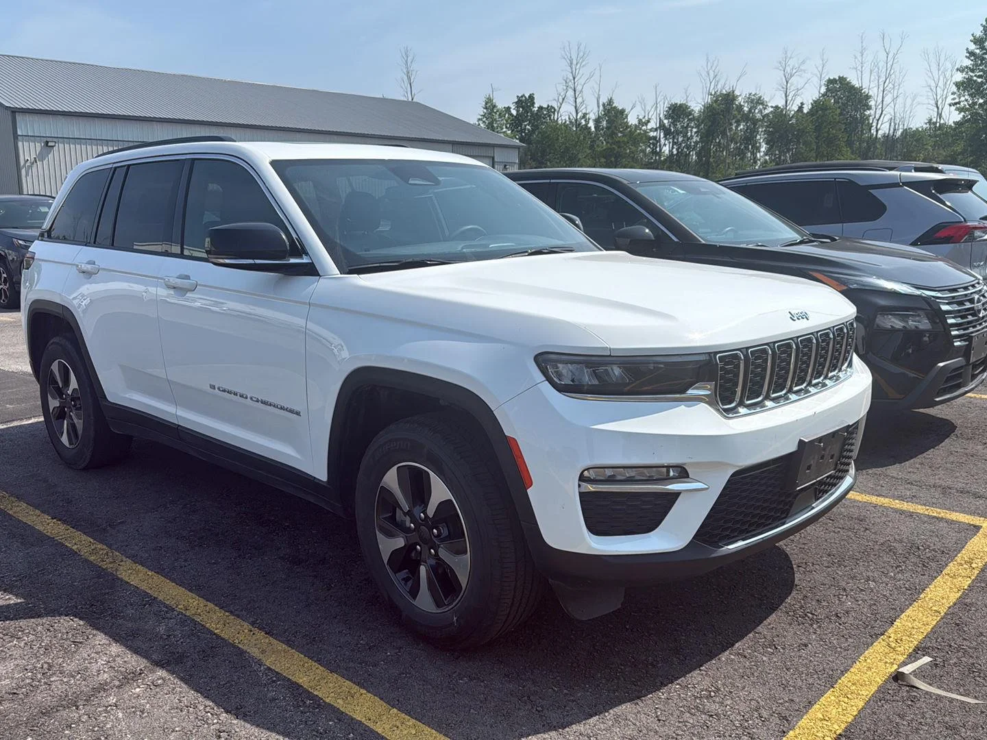 Used 2024 Bright White Clearcoat Jeep LIMI image 10