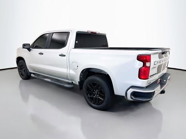 Used 2022 Silver Ice Metallic Chevrolet Custom image 5