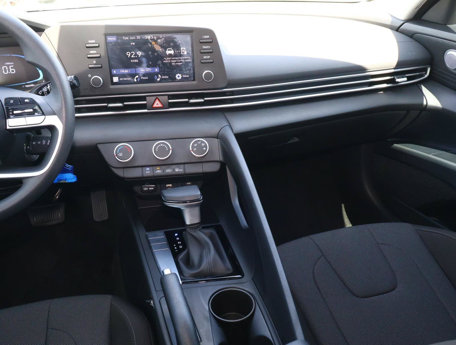 2026 Hyundai Elantra SE - Photo 11