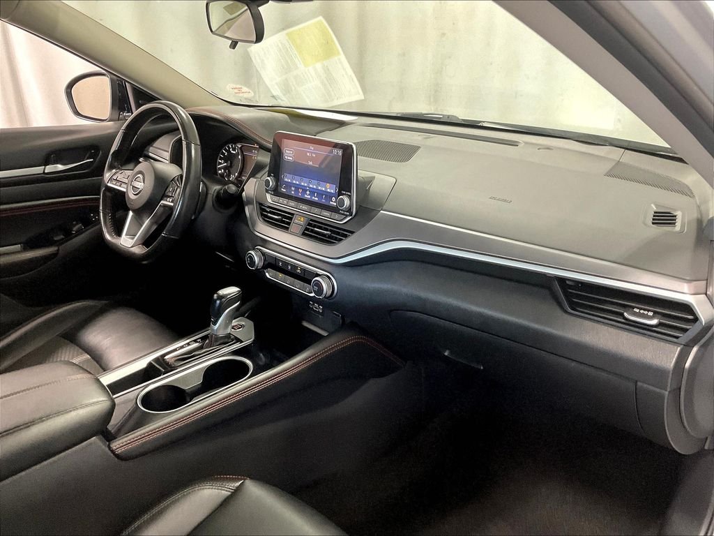 Used 2023 Silver Nissan 2.5 SR image 14