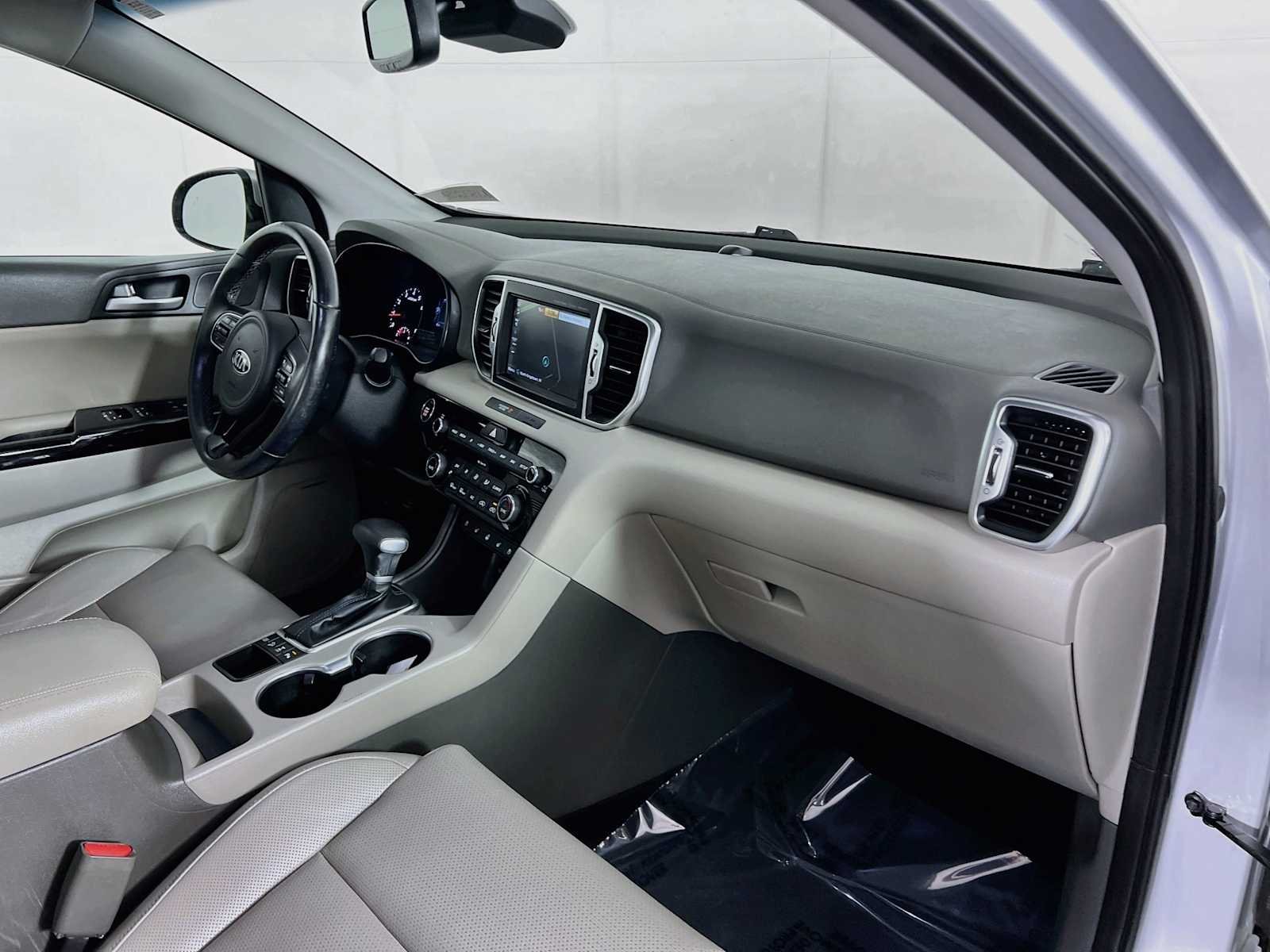 Used 2019 Sparkling Silver Kia EX image 29