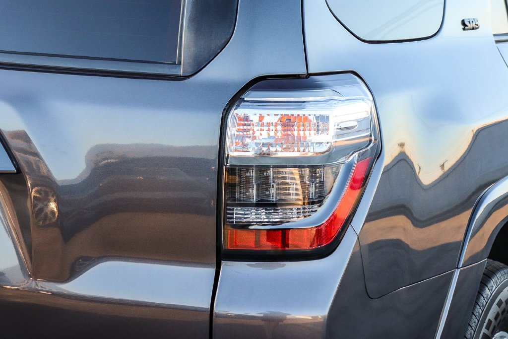 Used 2021 Magnetic Gray Metallic Toyota SR5 Premium image 10