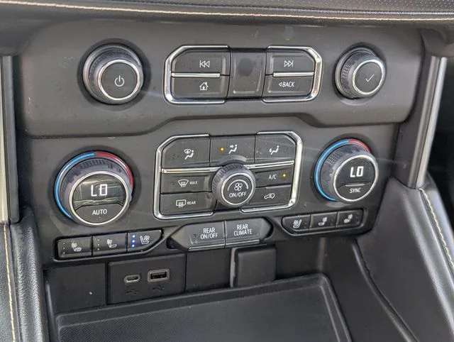 Used 2023 Black Chevrolet Premier image 27