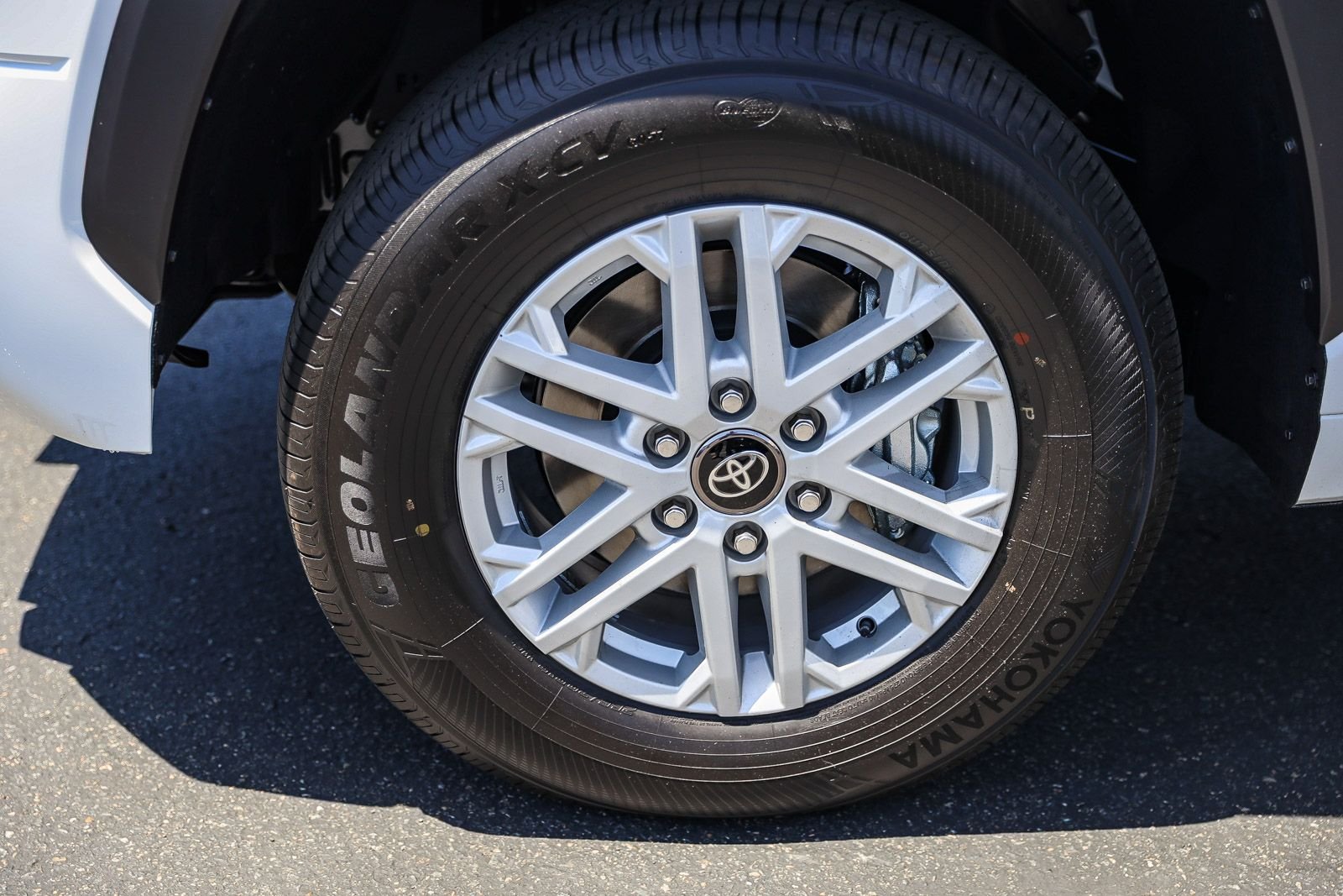 2026 Toyota Tundra SR5 - Photo 9