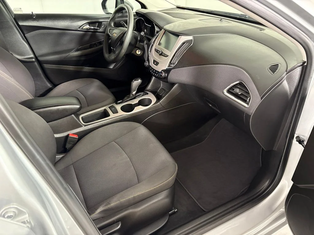 Used 2018 Silver Chevrolet LS image 15