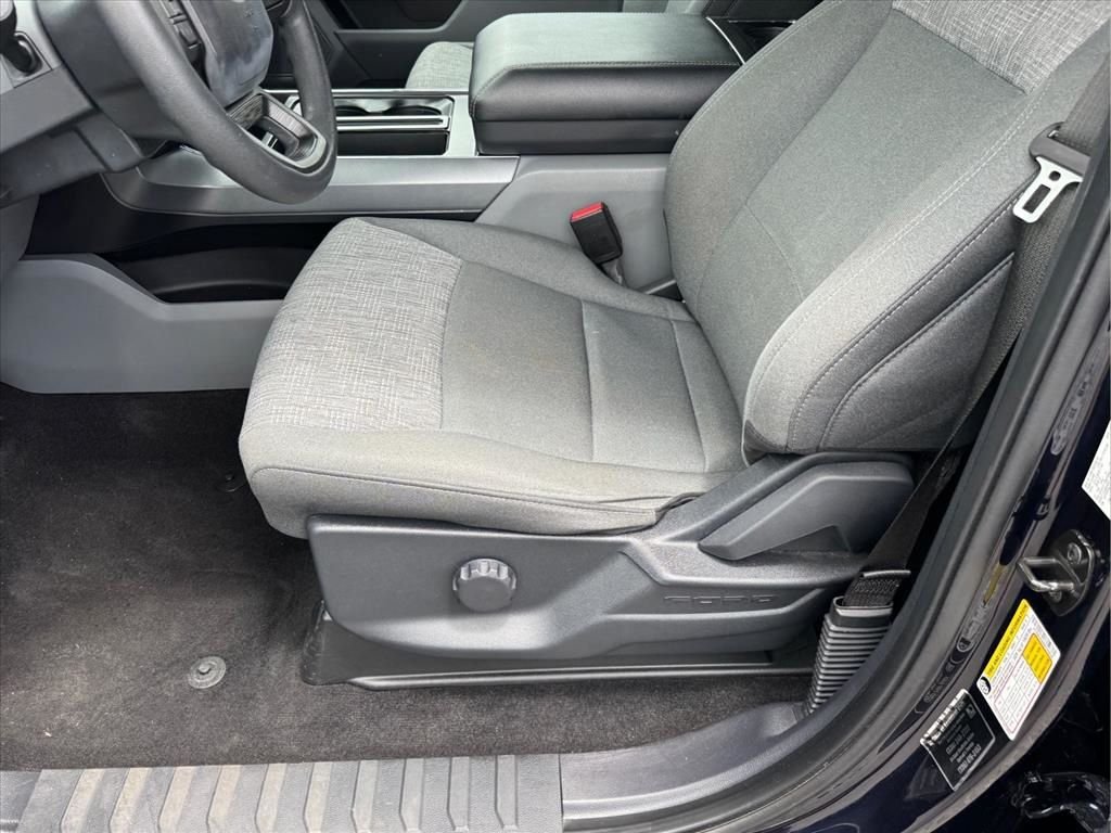 Used 2022 Blue Ford XLT image 6