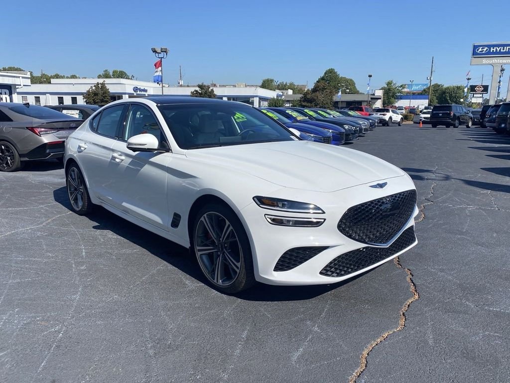 New 2025 White Genesis 3.3T SPORT PRESTIGE image 4