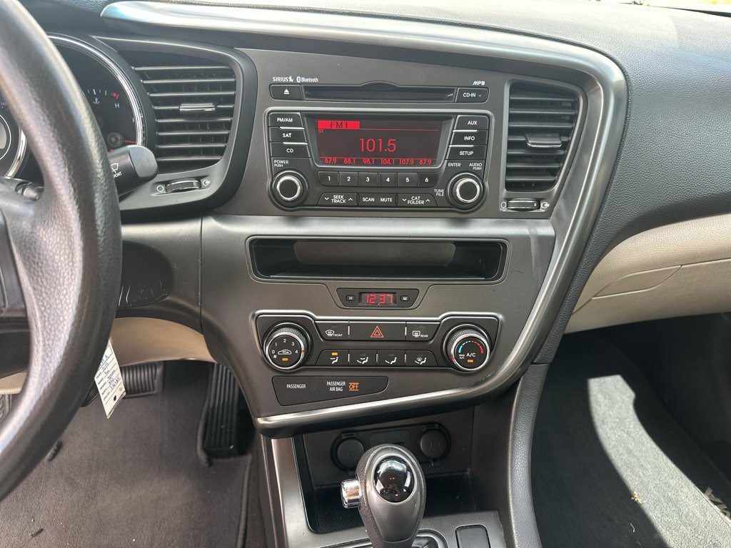 Used 2013 Ebony Black Kia LX image 20