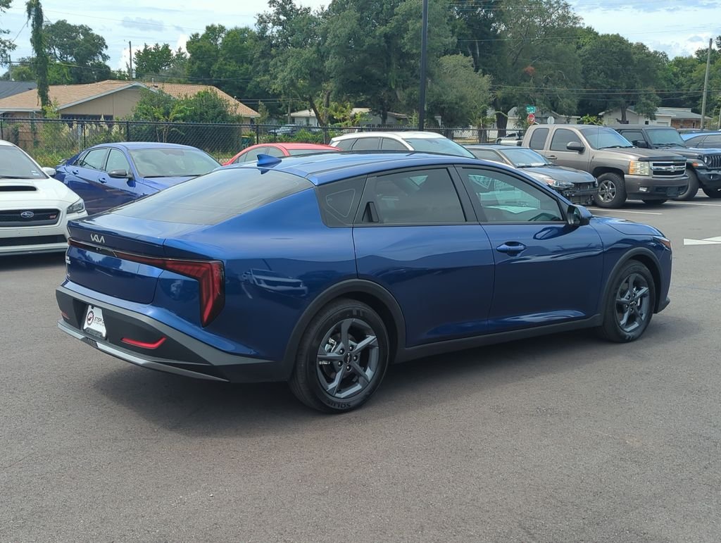 New 2026 Deep Sea Blue Kia LXS image 7