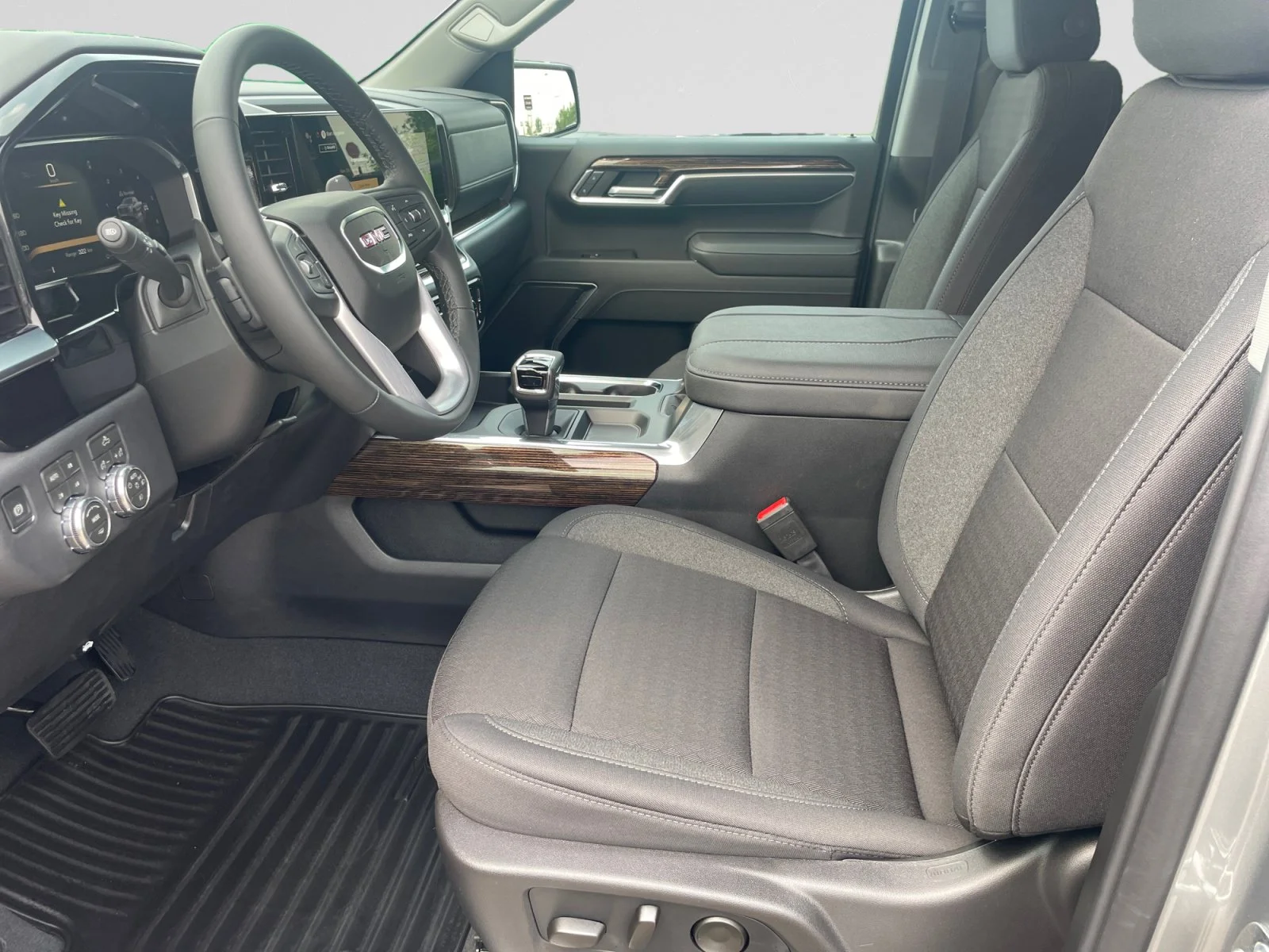 New 2026 Sterling Metallic GMC Elevation image 13