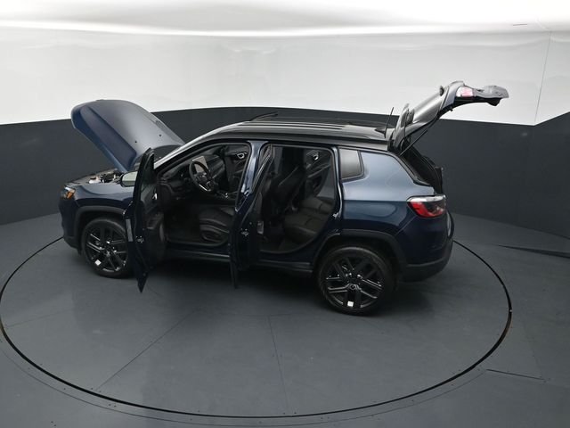 New 2026 Fathom Blue Pearl-Coat Exterior Paint Jeep Limited image 27