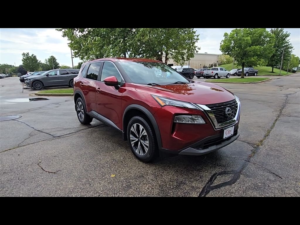 Used 2023 Red Nissan SV image 2