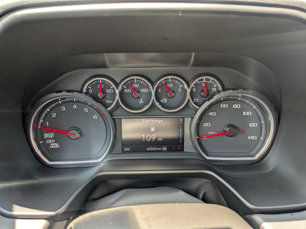 Used 2021 Shadow Gray Metallic Chevrolet Z71 image 16