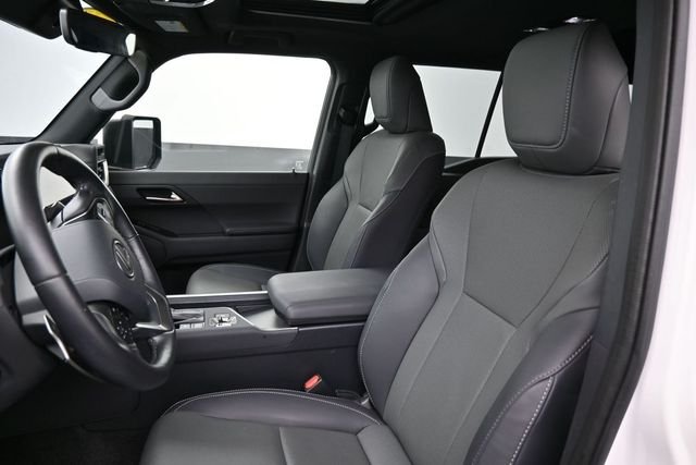 Used 2024 White Lexus 550 Premium image 27