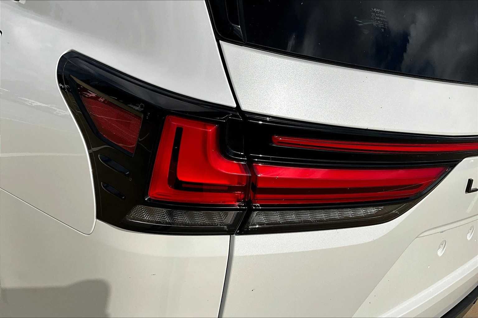 Used 2025 Eminent White Pearl Lexus Luxury image 14