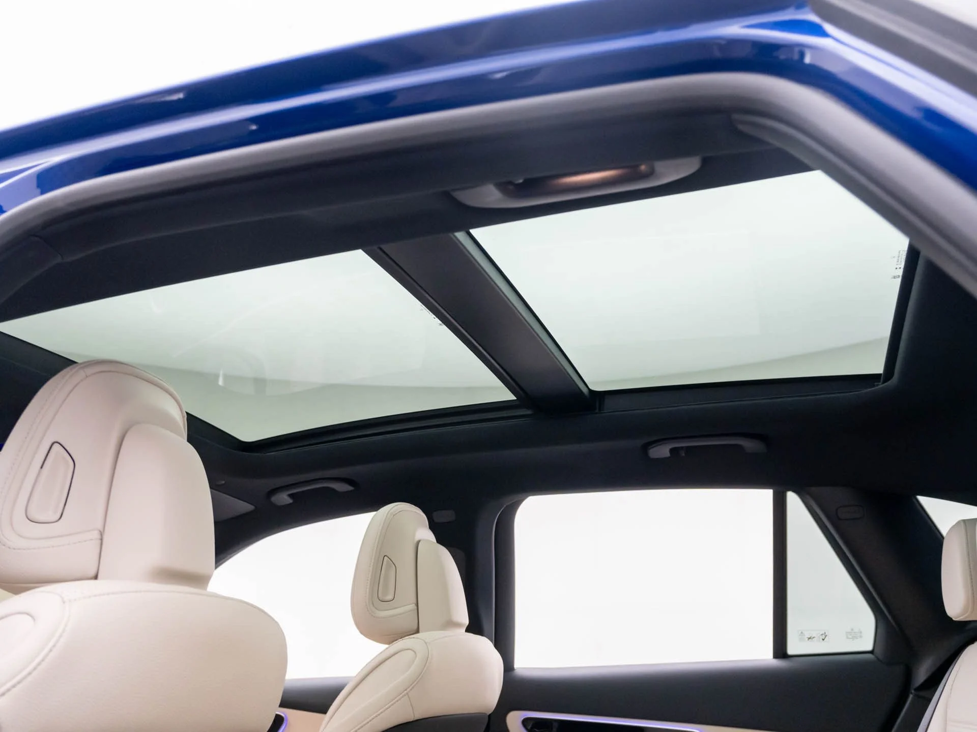 New 2026 Blue Mercedes-Benz GLC 300 image 20