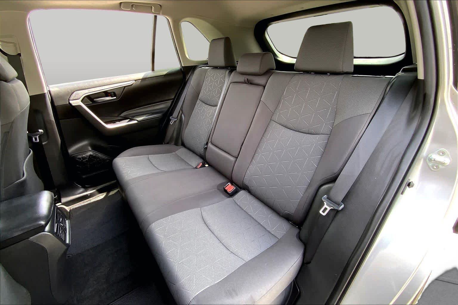 Used 2022 Silver Sky Metallic Toyota Hybrid XLE image 20