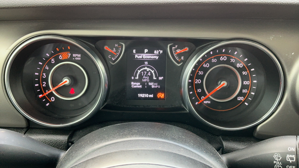 Used 2020 Silver Jeep Sport S image 10