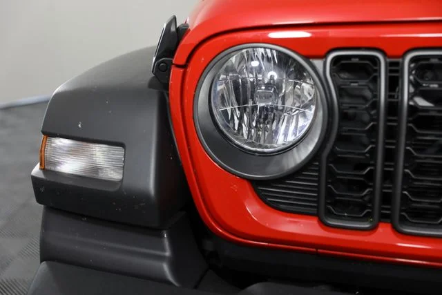 Used 2025 Red Jeep Sport S image 25