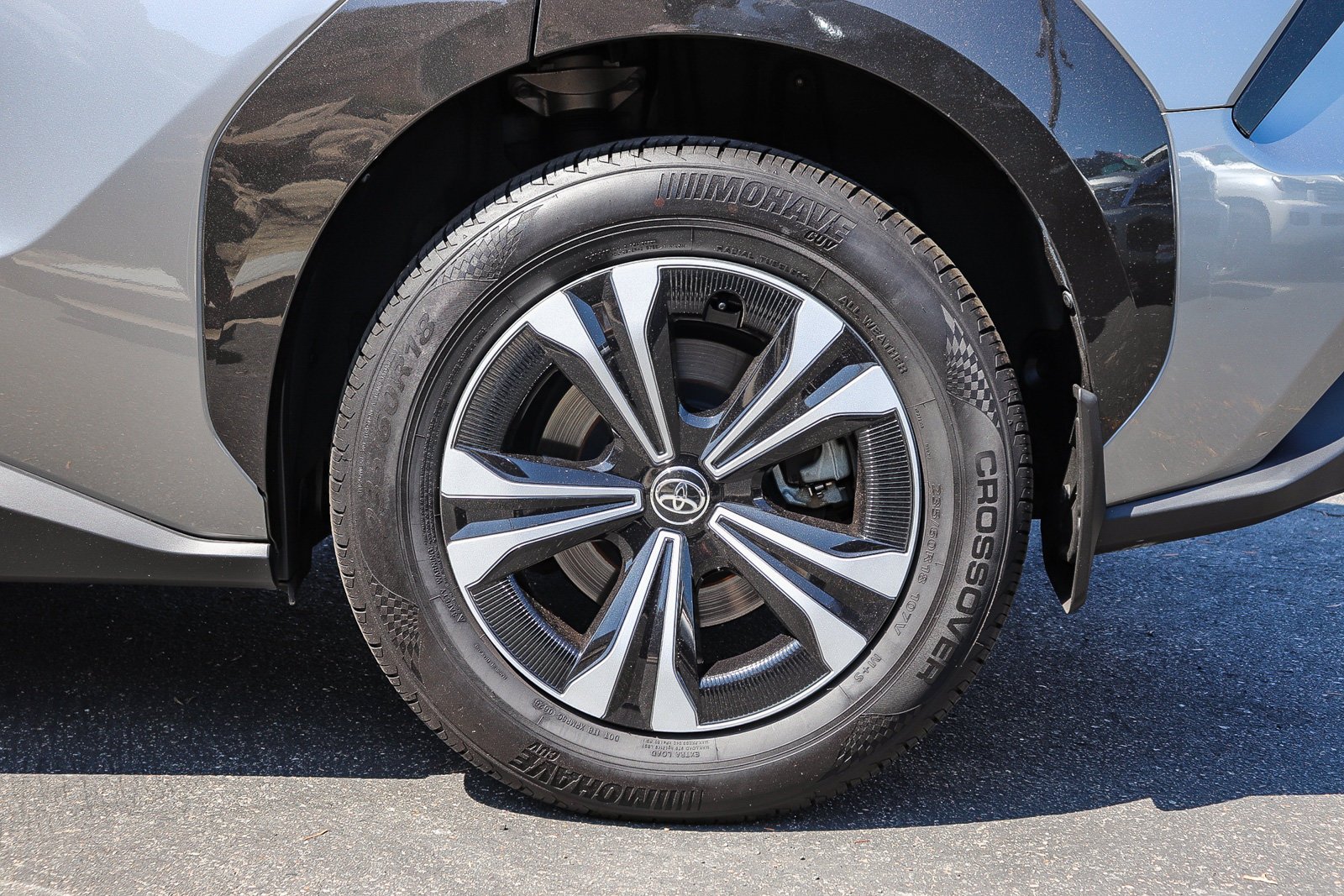 Used 2023  Toyota XLE image 10