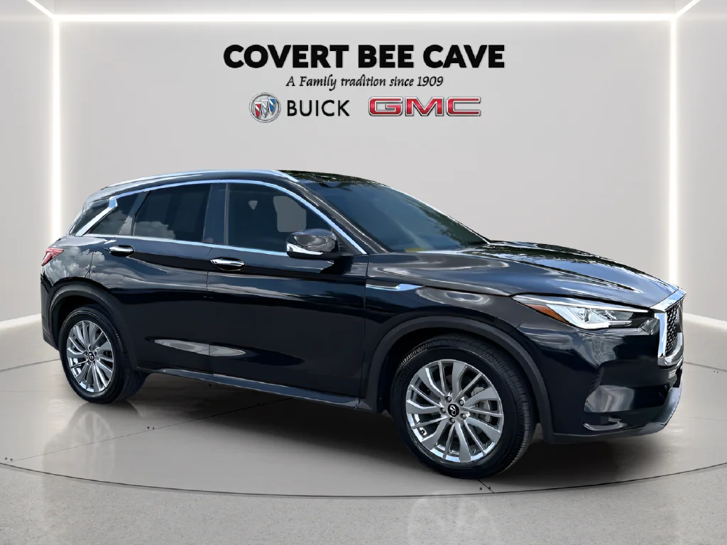 Used 2024 Black INFINITI LUXE image 13