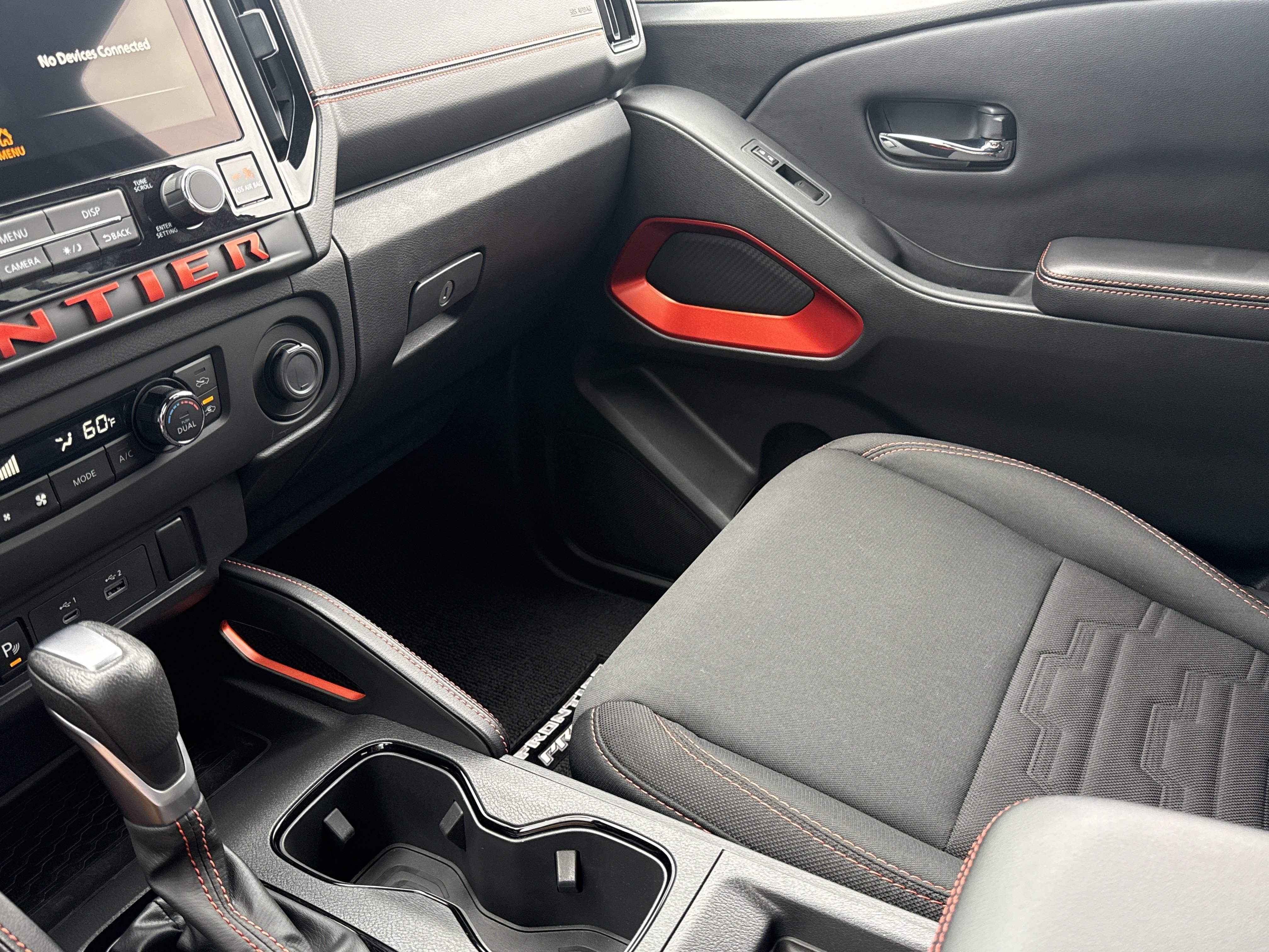 Used 2025  Nissan PRO-4X image 18