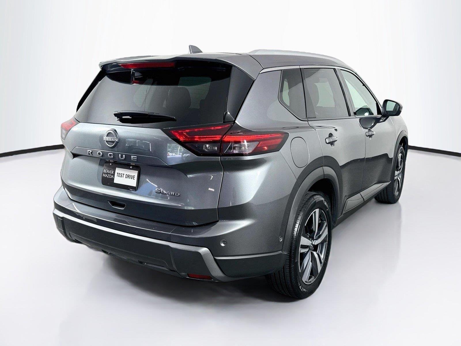 Used 2026 Gun Metallic Nissan SL image 2