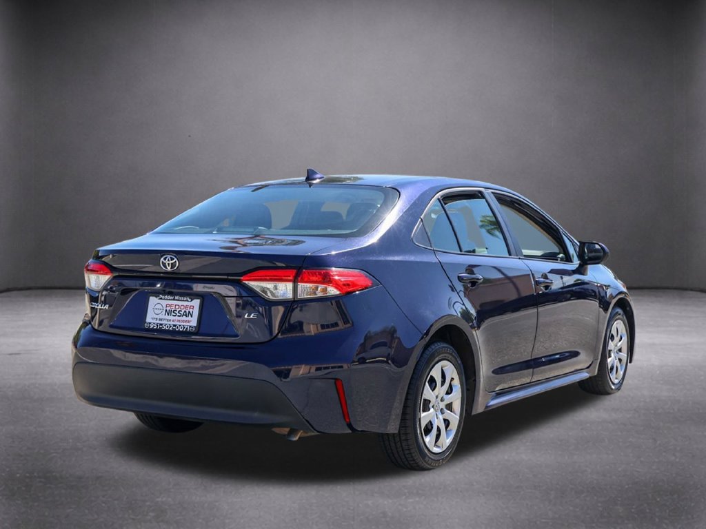 Used 2025  Toyota LE image 3